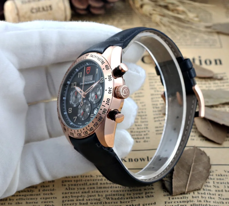ブランドコピー時計高品質 チューダー レトロ 42mm 新作解釈8293KA