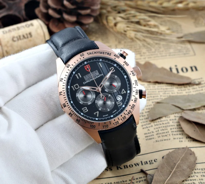 ブランドコピー時計高品質 チューダー レトロ 42mm 新作解釈8293KA