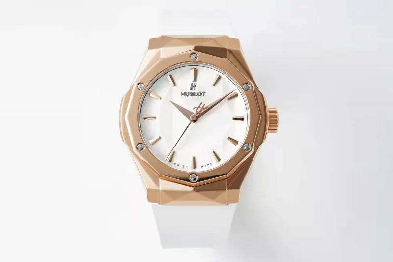 ウブロコピー クラシック フュージョン40mm 天然ゴムストラップ700267