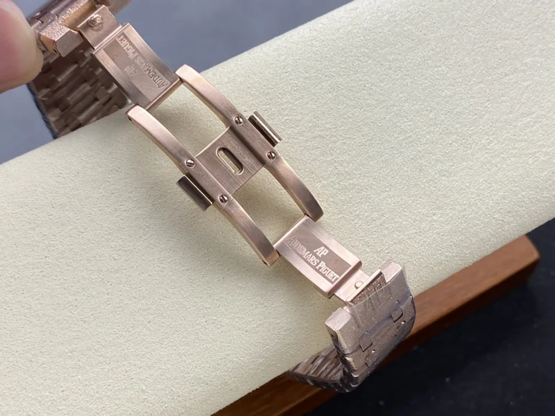 オーデマ ピゲブランド時計 ロイヤルオーク フロスト ゴールド バージョン41mm 0902133A