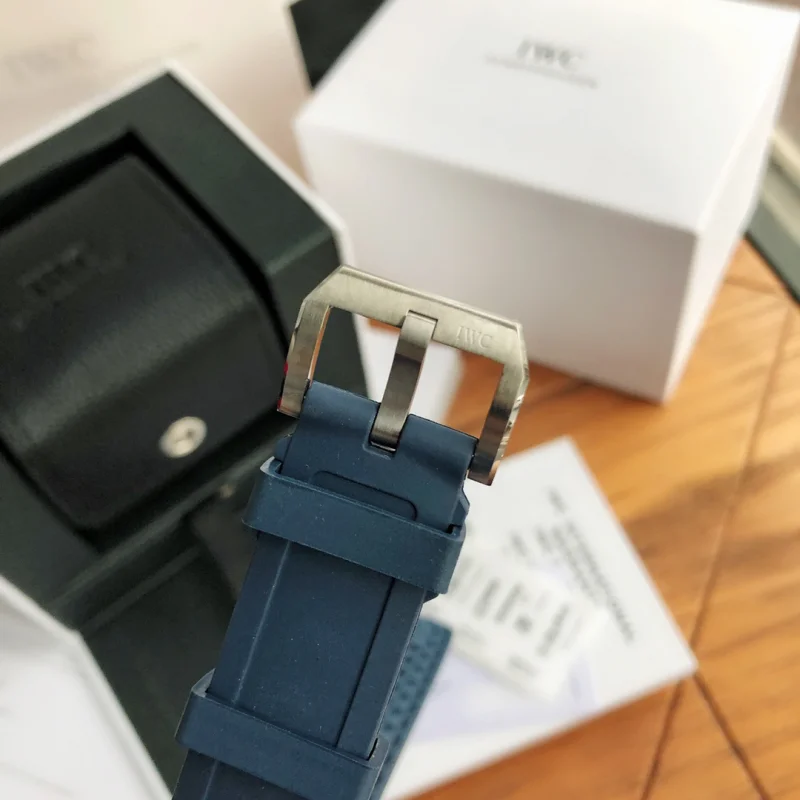 IWCコピー の 6 針アクアタイマーメンズ腕時計ダイビング IW79802-1