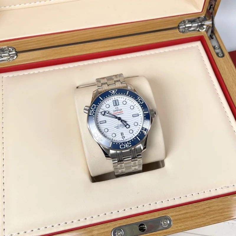 オメガコピー時計 シーマスター 300 ダイビング 最高品質特別モデル6929M92