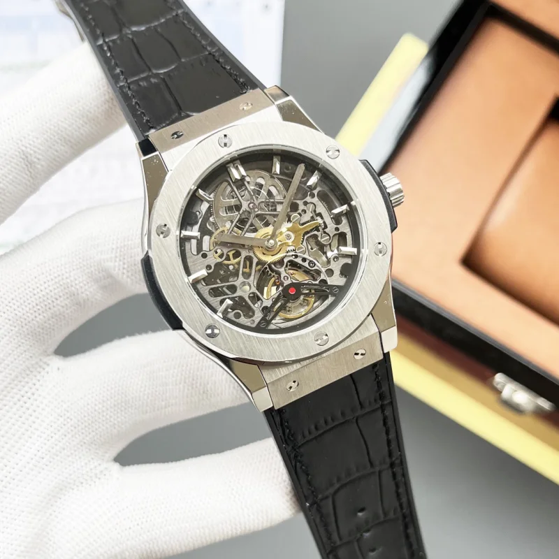 安定した高品質 Hublotスーパーコピー2針トゥールビヨン22747H32
