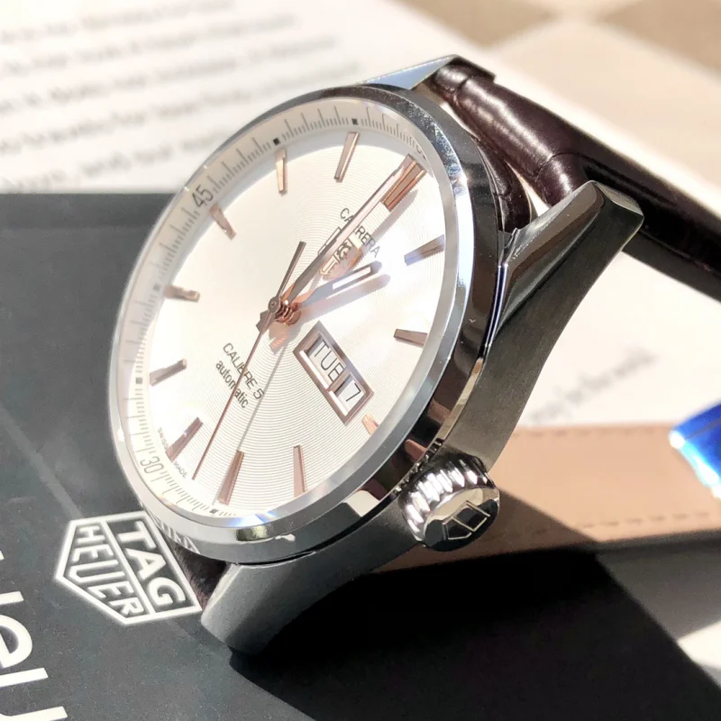 タグホイヤースーパーコピー時計 カレラ41mm ダブルカレンダーモデル希少腕時計T9020G