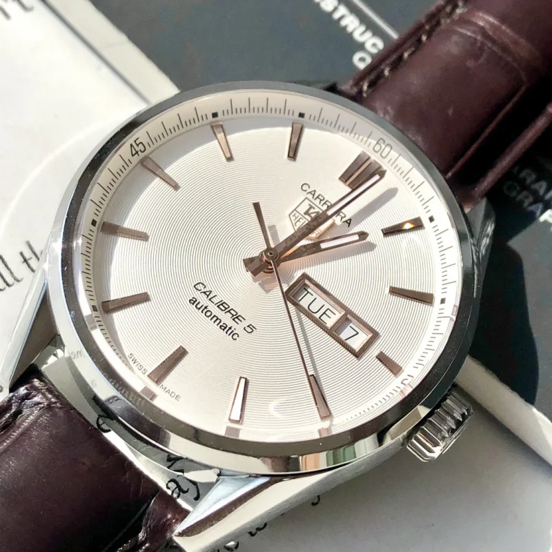 タグホイヤースーパーコピー時計 カレラ41mm ダブルカレンダーモデル希少腕時計T9020G