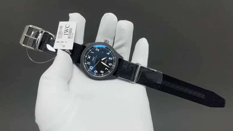 ブランドIWC偽物時計パイロット ブラックセラミックIW326901 新作掲載