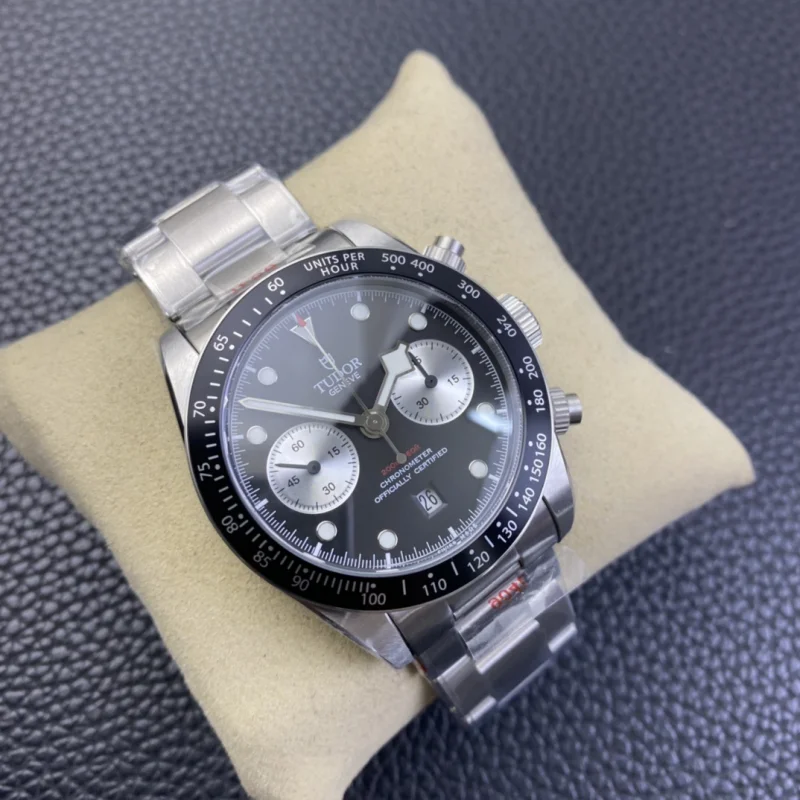 最新チュードルレプリカ時計 ブラックベイ クロノグラフ 41mm T928500
