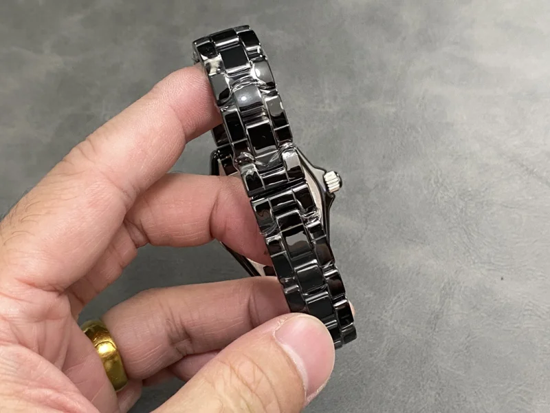 シャネルレプリカ時計 J12 セラミック 33mm質感良好 H109282