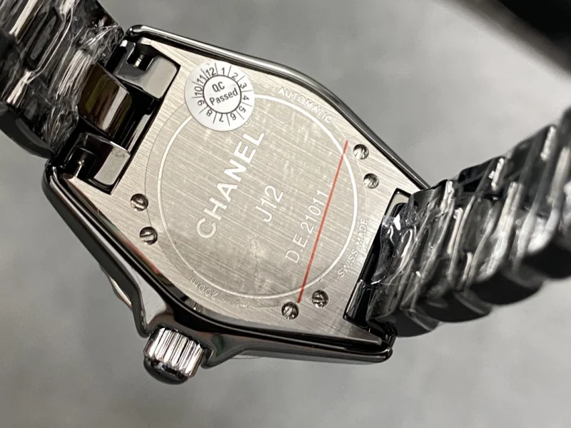 シャネルレプリカ時計 J12 セラミック 33mm質感良好 H109282