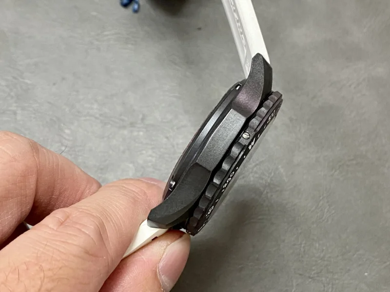 ブライトリングスーパーコピー時計アベンジャー メンズ最新入荷白いラバーストラップA98211B60