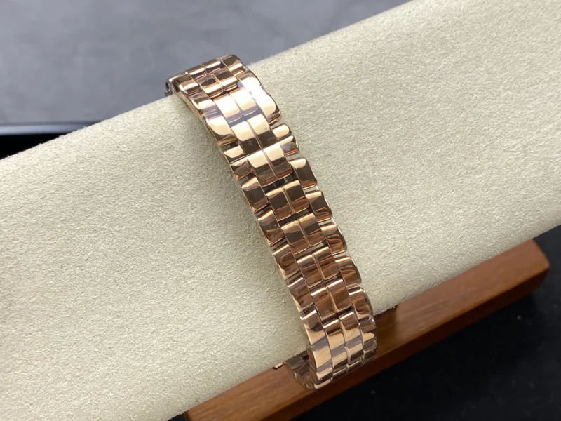 Chopardコピー時計女神レベル 人気ローズゴールド278559-3001/12