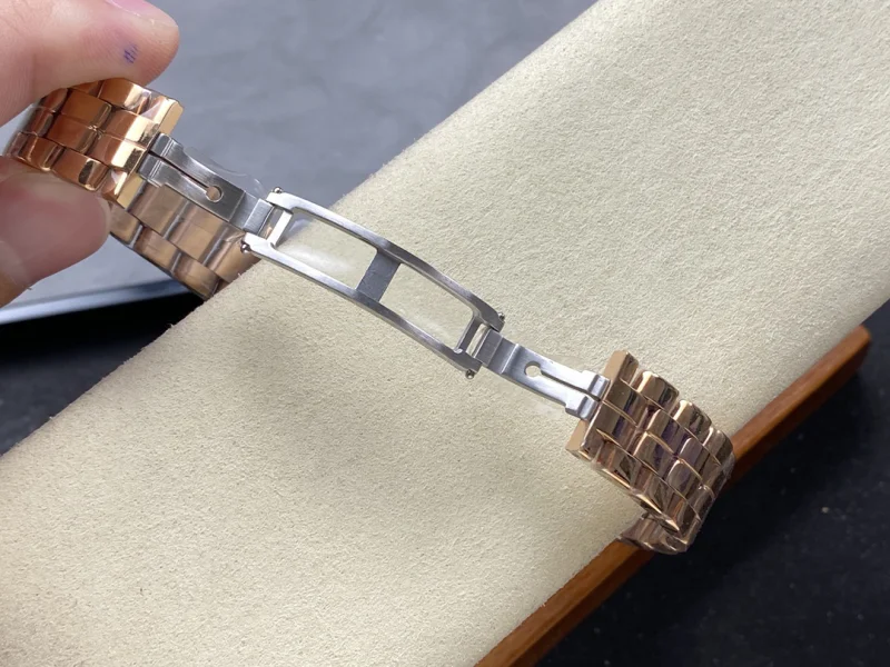 Chopardコピー時計女神レベル 人気ローズゴールド278559-3001/12