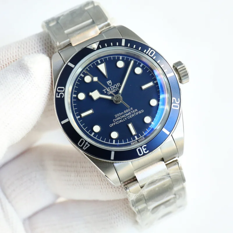 最高級TUDOR ブラックベイ一流メンズ時計T82002L