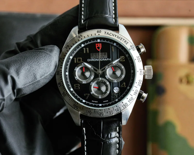 チューダー コピーブランド カーフスキンストラップ 6針時計T72929L