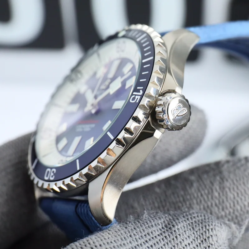 実用性最高級 ブライトリング スーパー オーシャン42mm ブルー H282779