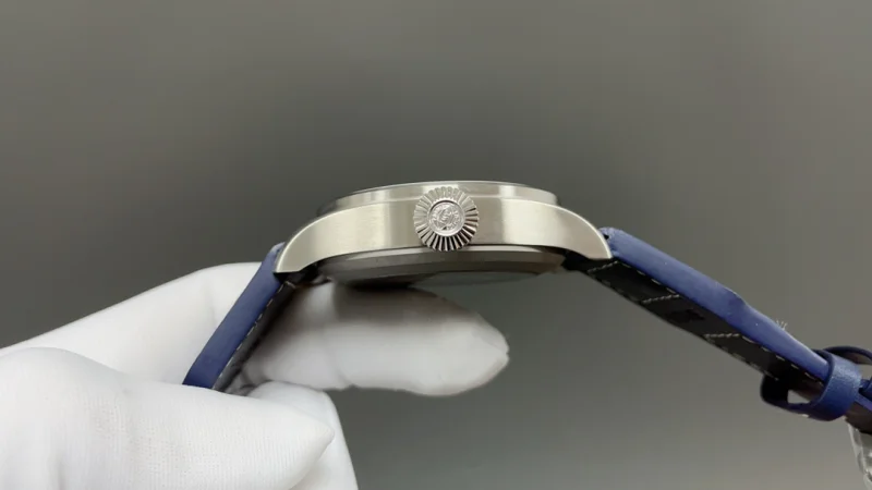 最大級IWC パイロット高級ブランドブルー文字盤 IW18920