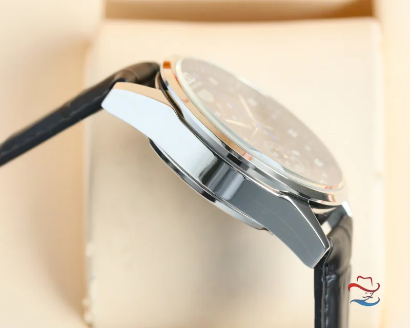 ブランド タグ・ホイヤー激安カレラ クロノグラフ43mm CA2901.N790【穴あき時計ストラップ】
