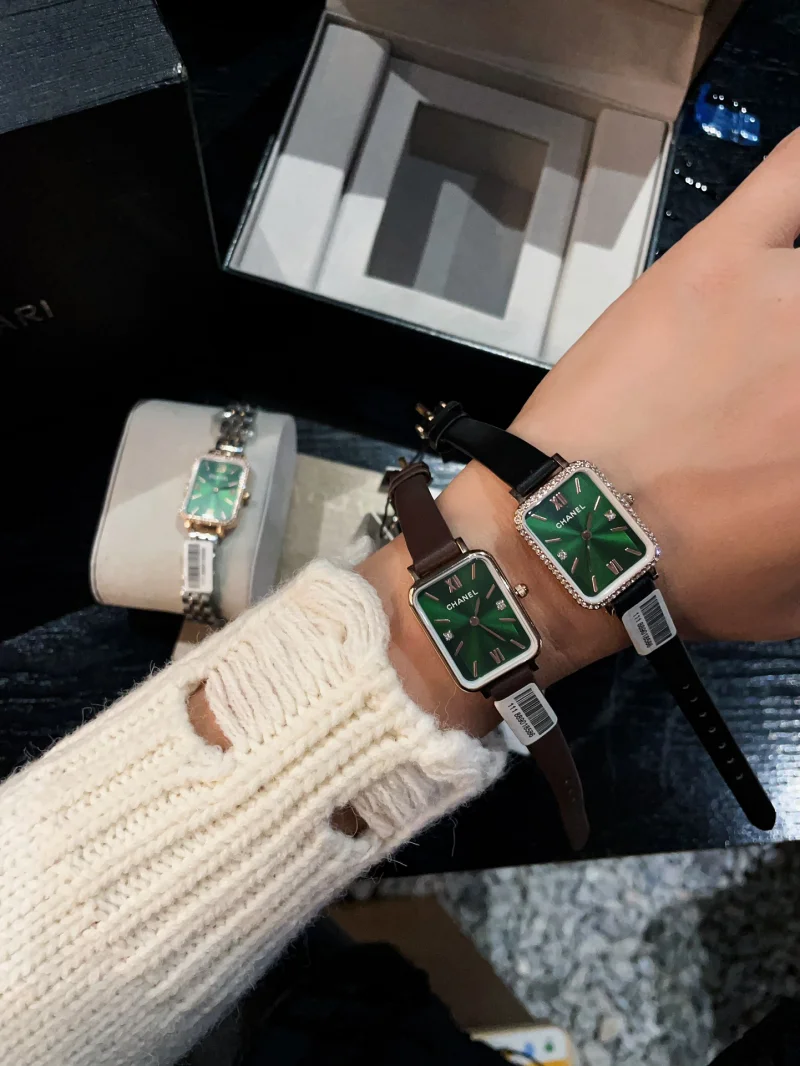 「スクエアケース」シャネルコピー時計 プルミエール 最新カラーマッチングH66820L
