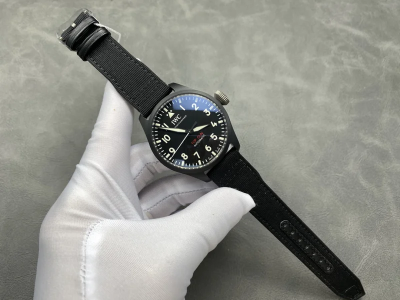 ブランドIWCスーパーコピー時計 セラミックパイロットIW329801【話題商品】