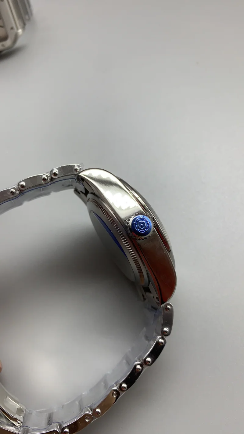 メンズ チュードルコピー時計 GMT ロープロファイル 視認性に優れる276629Q