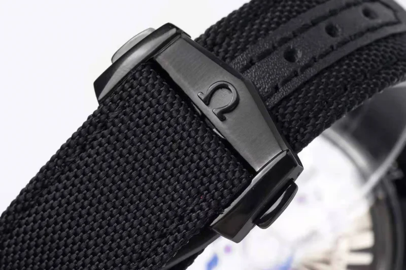 ブランドオメガコピー時計 スピードマスター ダークサイドクロノグラフ 機械式26810K30