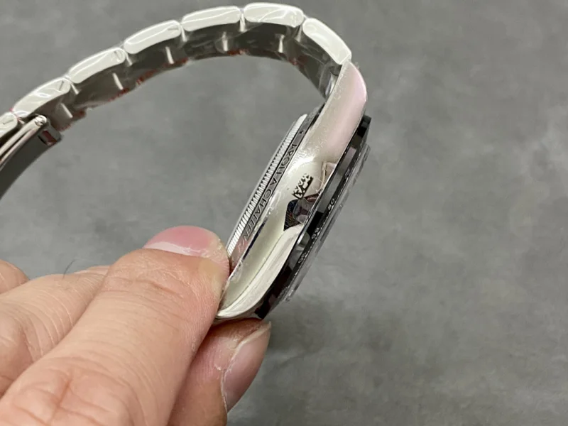 ロレックス デイトナ N級品 ブランド複雑な形状 18299LN スーパーコピー時計