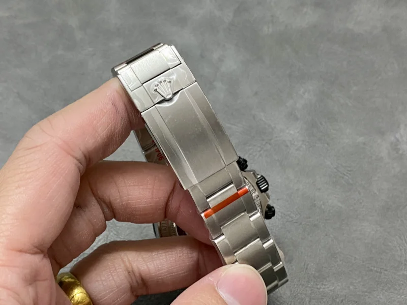 ロレックス デイトナ N級品 ブランド複雑な形状 18299LN スーパーコピー時計