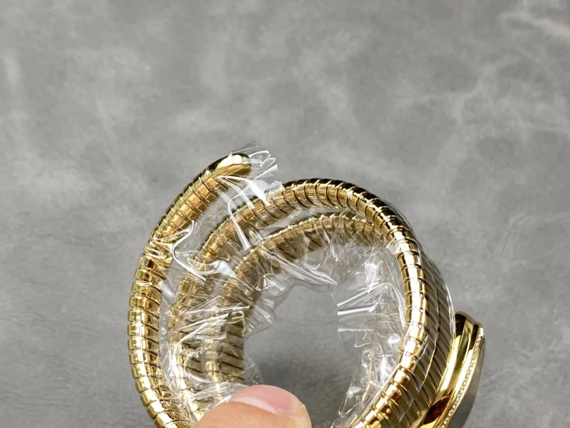 繊細な仕上げ ブルガリスーパーコピー時計セルペンティシリーズの完璧SPP35BGDG.2T-002