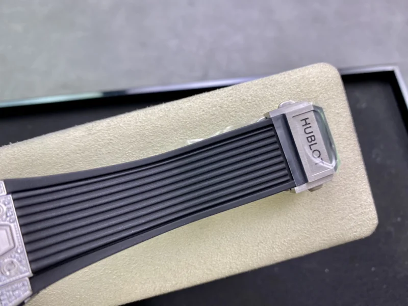 一番人気 HUBLOT ビッグバンN級品 ウニコ チタニウム ジュエリー 421.NX.1170.RX.0904