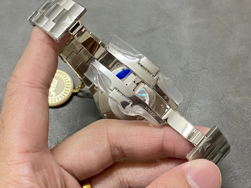 PPF工場 ヴァシュロンコンスタンタンスーパーコピー時計 オーバーシーズ ブルー47040/000M-002