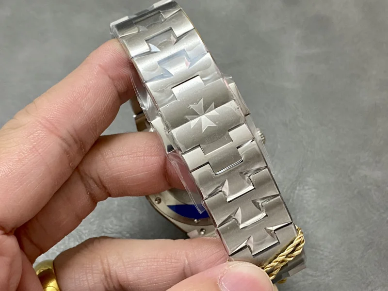 PPF工場 ヴァシュロンコンスタンタンスーパーコピー時計 オーバーシーズ ブルー47040/000M-002