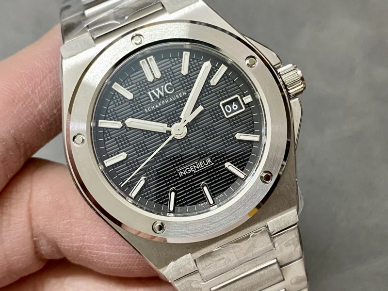 最大級の品揃え IWC インヂュニア メンズ40mm ブラック Ref. 1832