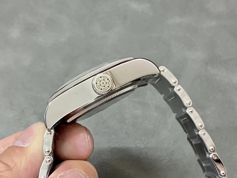 【オリーブグリーンのベゼル】チュードル 激安時計 ブランド41mm T692910