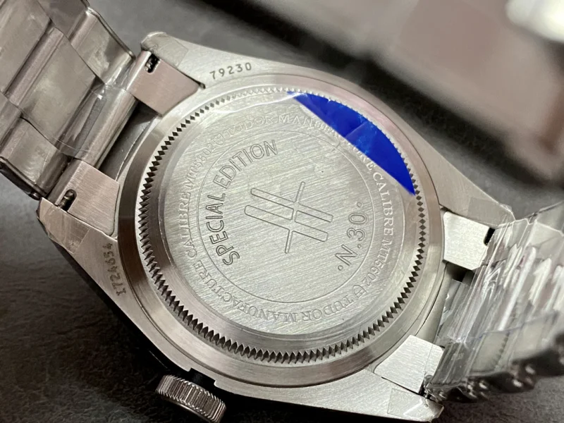 【オリーブグリーンのベゼル】チュードル 激安時計 ブランド41mm T692910