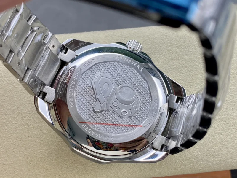 最安値挑戦 タグ・ホイヤースーパーコピー アクアレーサー 自動巻き43MM 676AD230