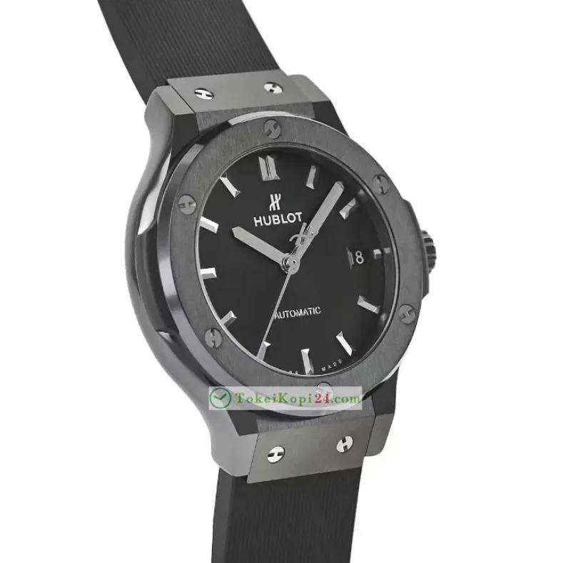 【最安価格】ウブロN級品 クラシック・フュージョン ブラックマジック 565.CM.1470.RX