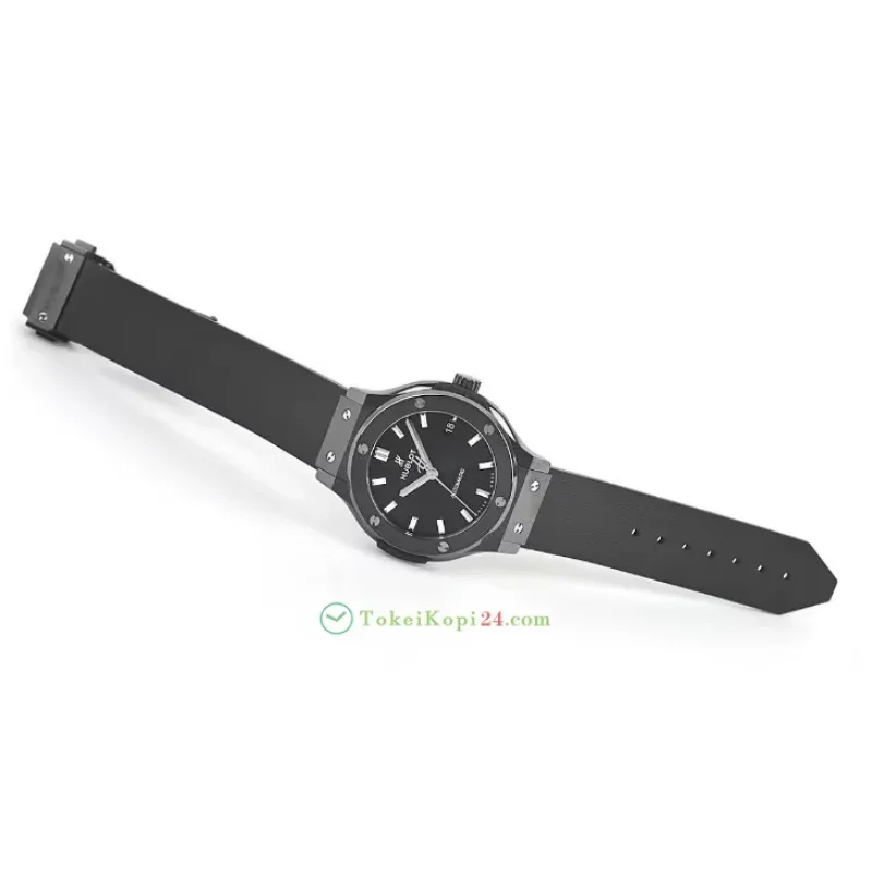 【最安価格】ウブロN級品 クラシック・フュージョン ブラックマジック 565.CM.1470.RX