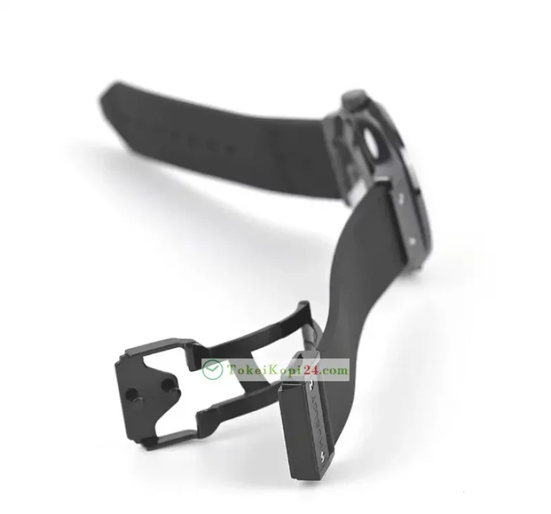【最安価格】ウブロN級品 クラシック・フュージョン ブラックマジック 565.CM.1470.RX