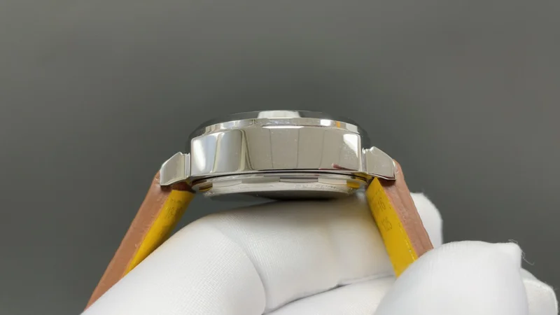 BREITLINGコピー時計人気 トップタイム新作レーシングクロノグラフを発表06823N