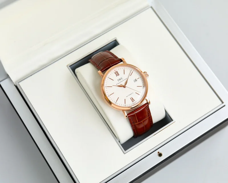 ブランドコピー時計IWC ポートフィノ カップル サファイアクリスタルIW679702