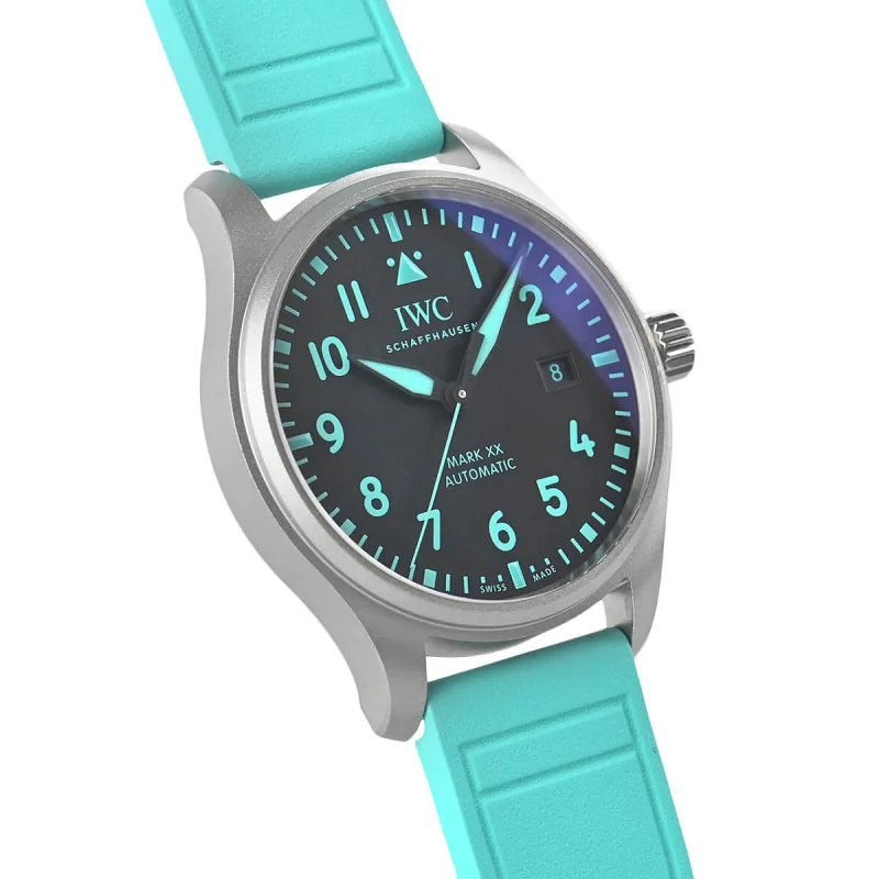 ブルー IWC パイロット・ウォッチ マークXX Mercedes-AMG IW328210