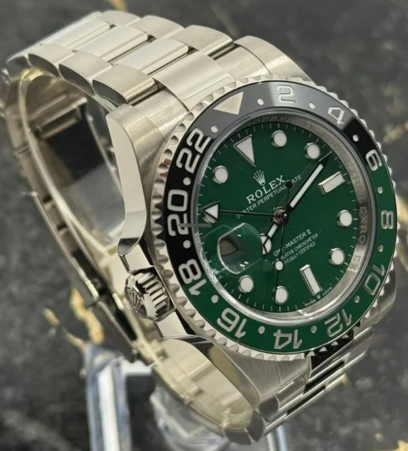 新作ROLEXコピー 126729VTNR GMTマスター Ⅱ オイスター グリーンセラミック