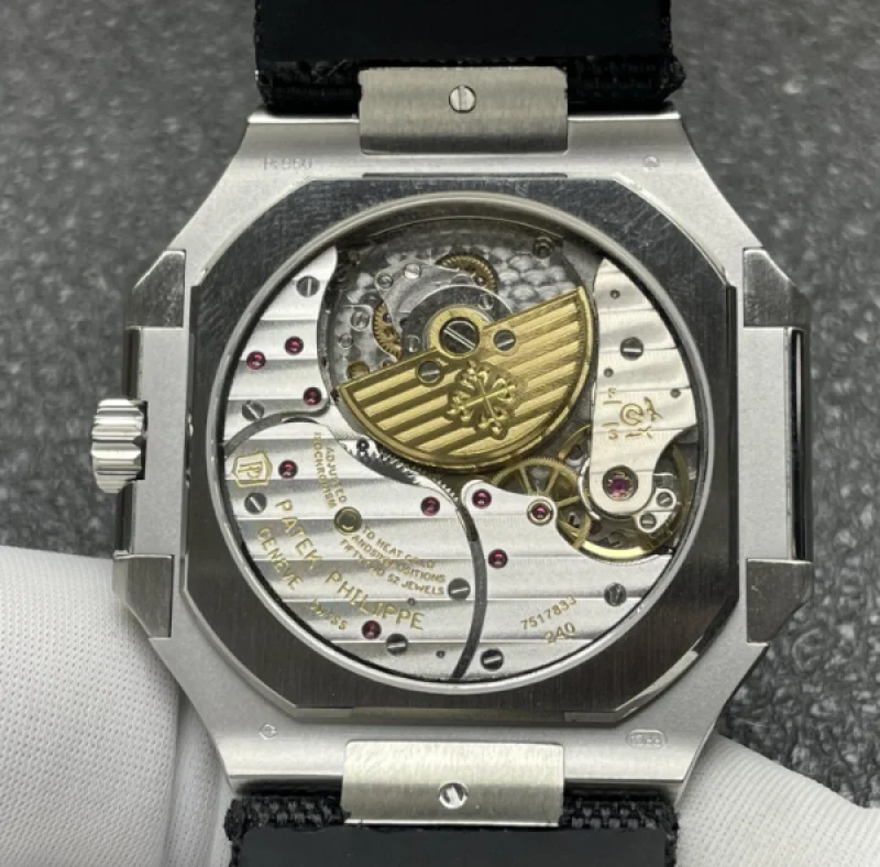 P1工場 パテックフィリップレプリカ キュビタス 5822/1210 グリーン ムーンフェイズ