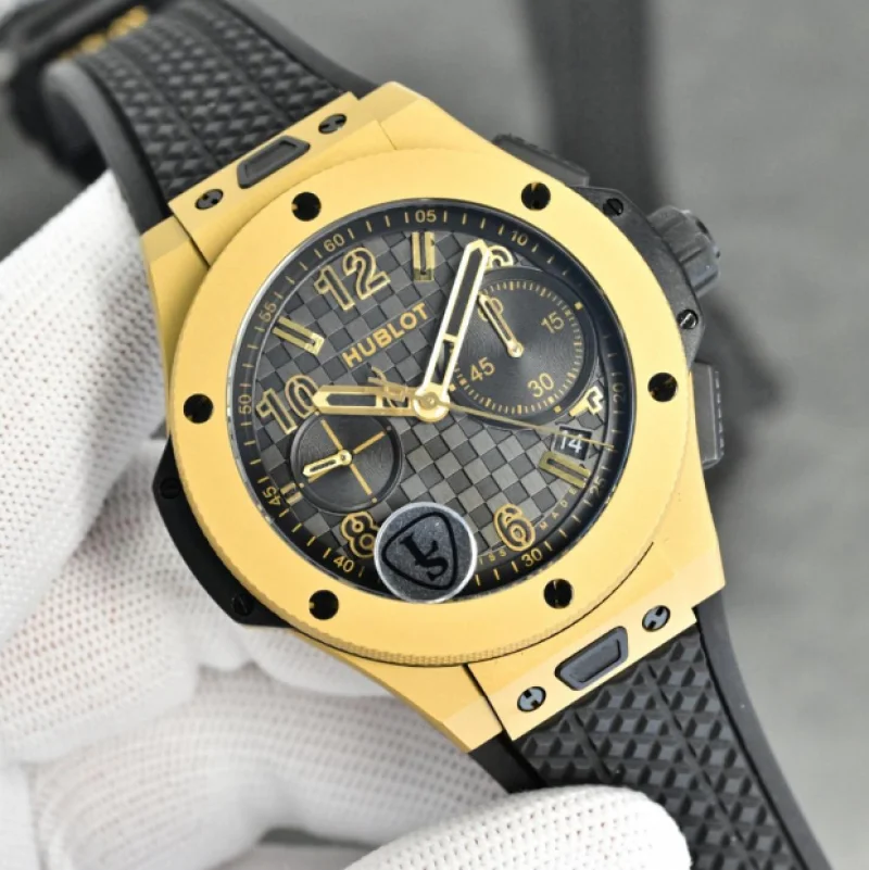 ウブロ時計スーパーコピー ビッグ・バン 20th アニバーサリー イエローゴールド 43ＭＭ 431.CI-02