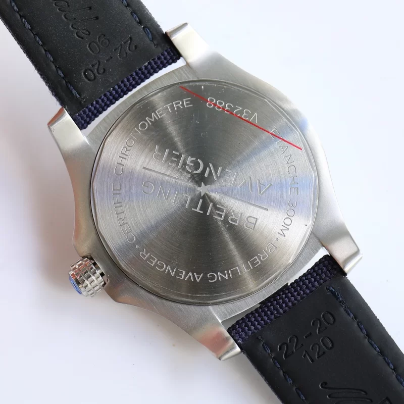 【GF 工場製】ブライトリング アベンジャー 44mm ブラックバード GMT 自動巻きV17311101B1W1、A17318101C1X1
