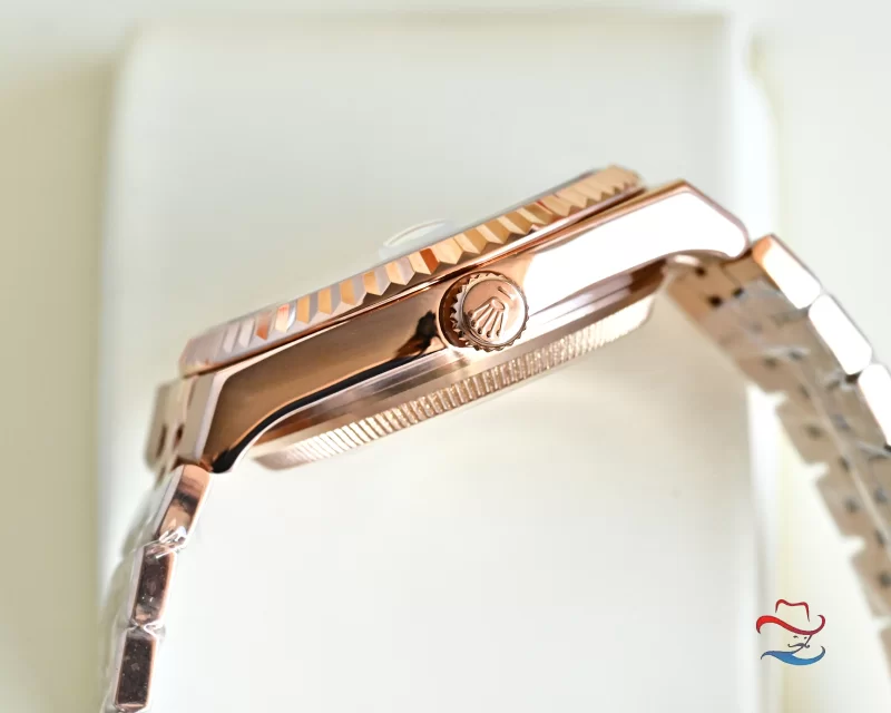 スカイドゥエラースーパーコピー時計336931 ハニカムテクスチャー文字盤40mm