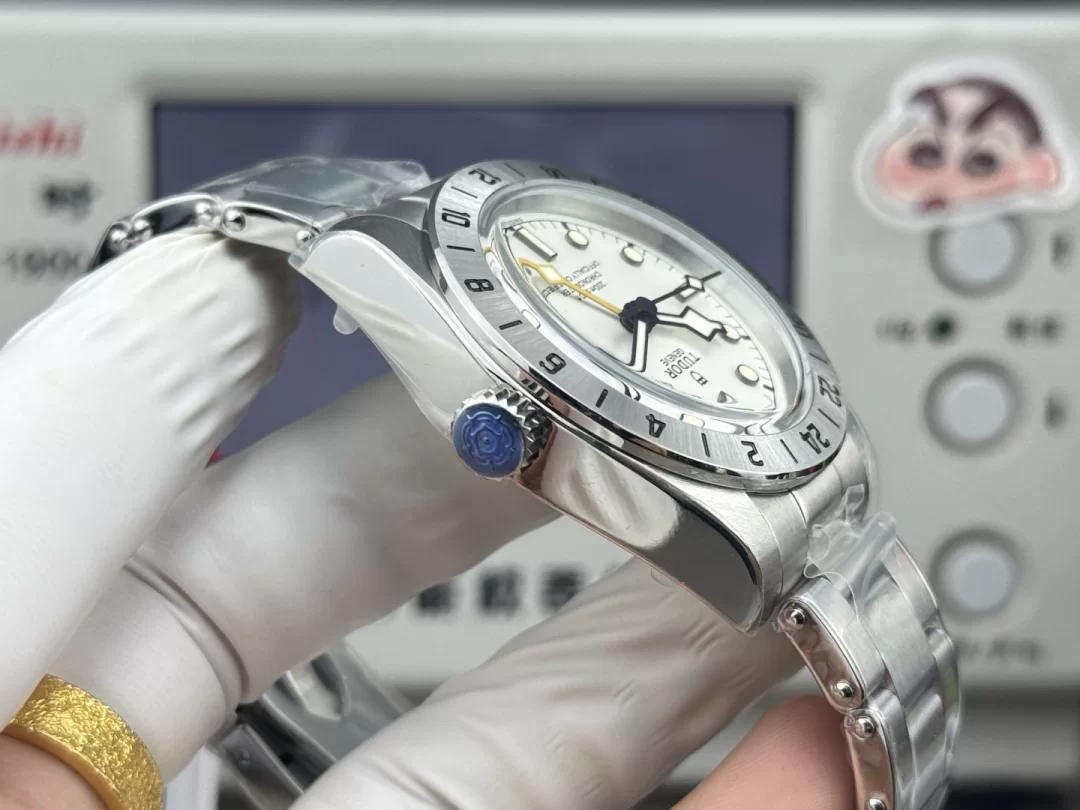チュードル ブラックベイプロ イエロー GMT 針 M79470-0004