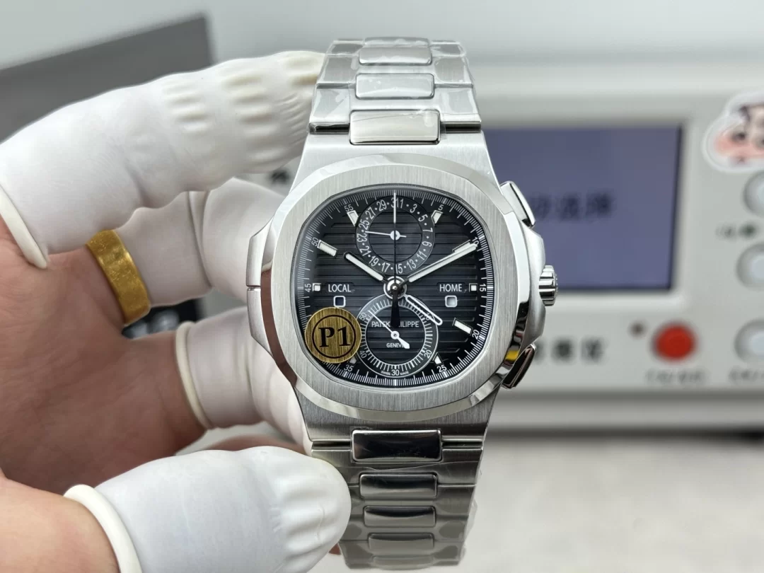 パテック・フィリップ ノーチラス デュアルタイム & フライバッククロノグラフ 5990/1A-011