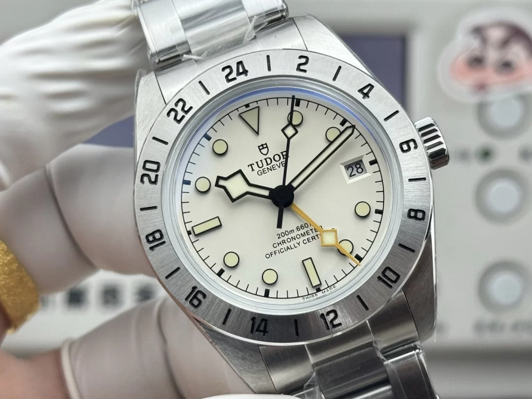 チュードル ブラックベイプロ イエロー GMT 針 M79470-0004