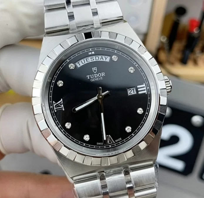 【3 カラー展開】V7製 tudorコピー ロイヤル ブラック 8ポイントダイヤモンド M28600-0004